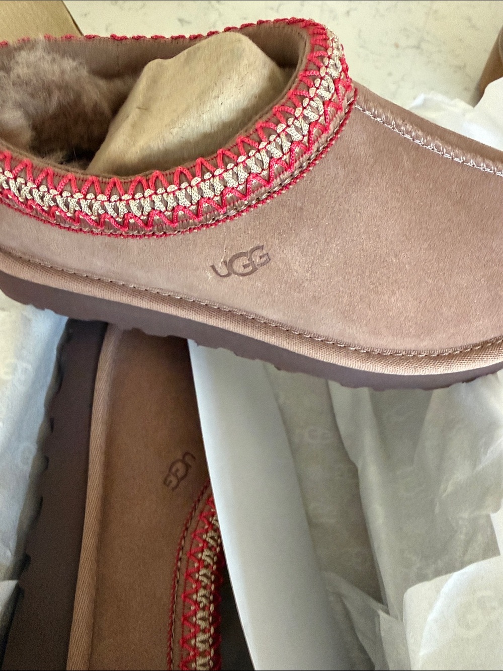 UGG Tasman II